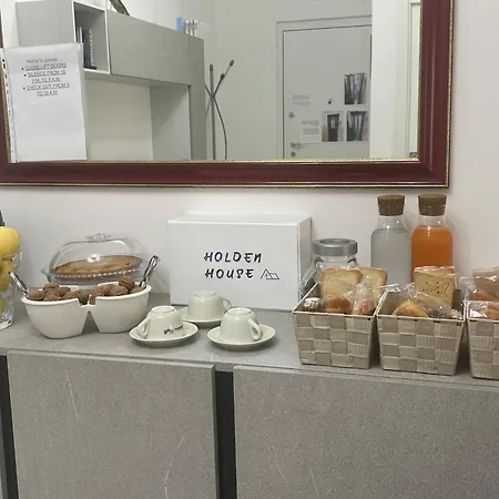 Holden House 3* Bari