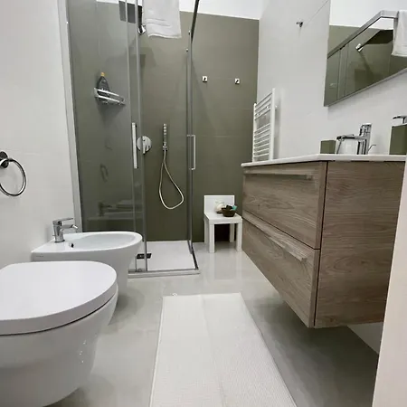 Bed & Breakfast Holden House Bari