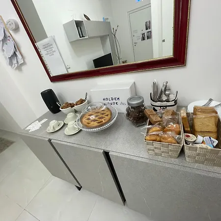 Holden House Bed & Breakfast Bari