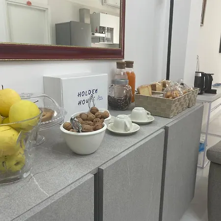 Holden House Couette-café *