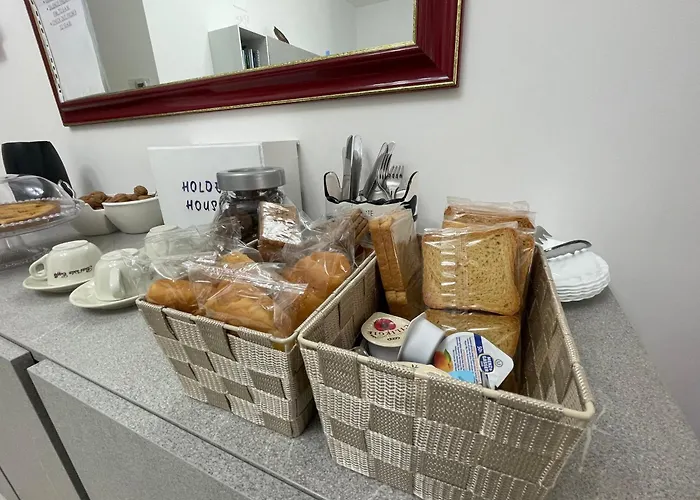 Holden House Bed & Breakfast